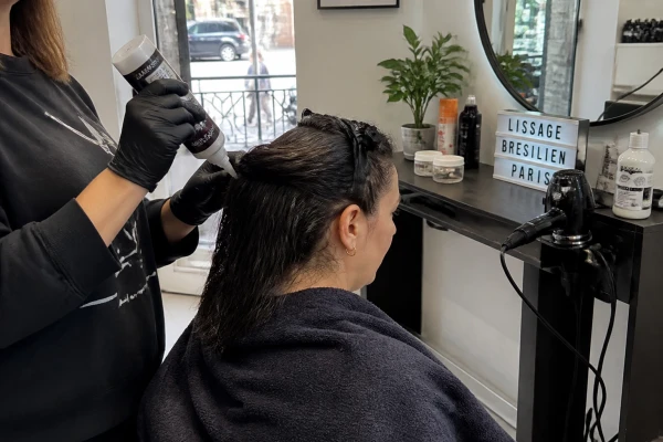Lissage brésilien cheveux Paris