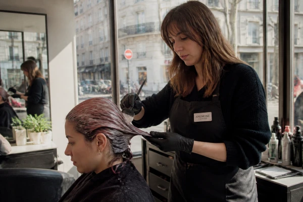 Soin repigmentation cheveux colorés Paris 13